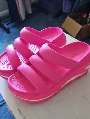Hot Pink PLATFORM SANDALS